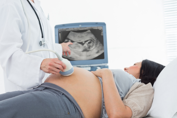 Dra. Thaline Neves mostra como o diagnóstico por imagem desvenda, com precisão, cada etapa do crescimento fetal.