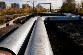 O Gasoduto Subida da Serra representa o desafio de construir com segurança em inclinação acentuada. Paulo Roberto Gomes Fernandes detalha os cuidados técnicos necessários.